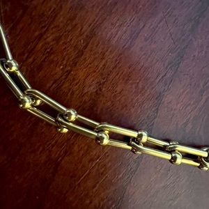 Women’s gold cable chain necklace